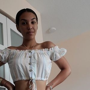 Meet your Posher, Elianet